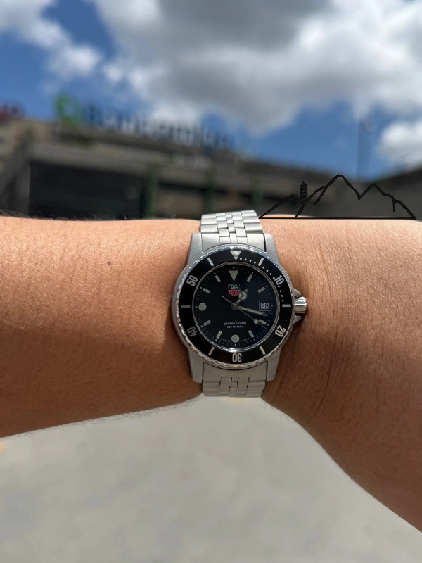TAG Heuer 1500 Professional 200 m esfera tono marrón