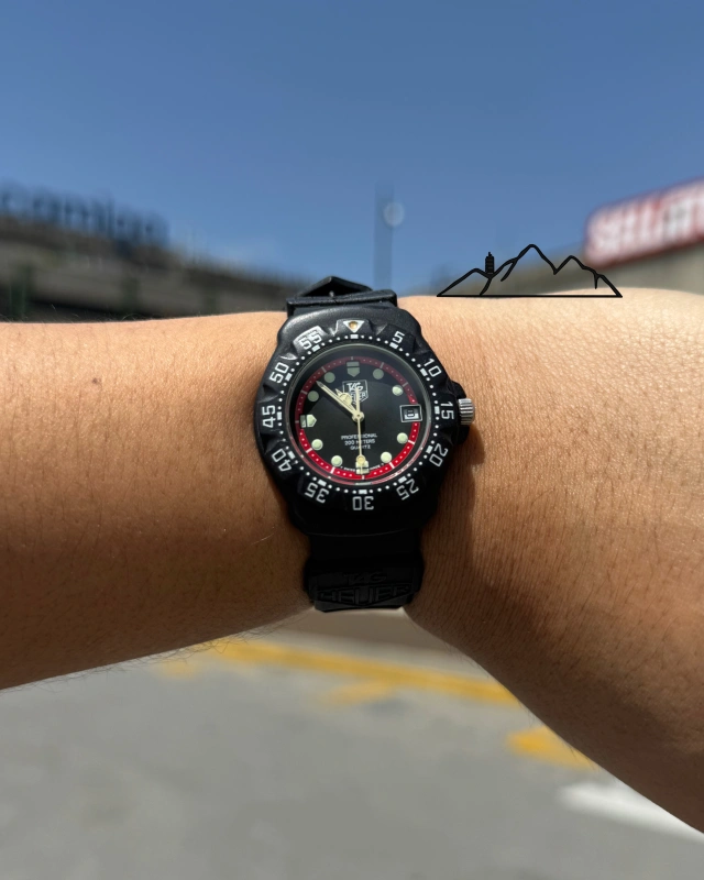 TAG Heuer Formula 1 negra bisel rojo