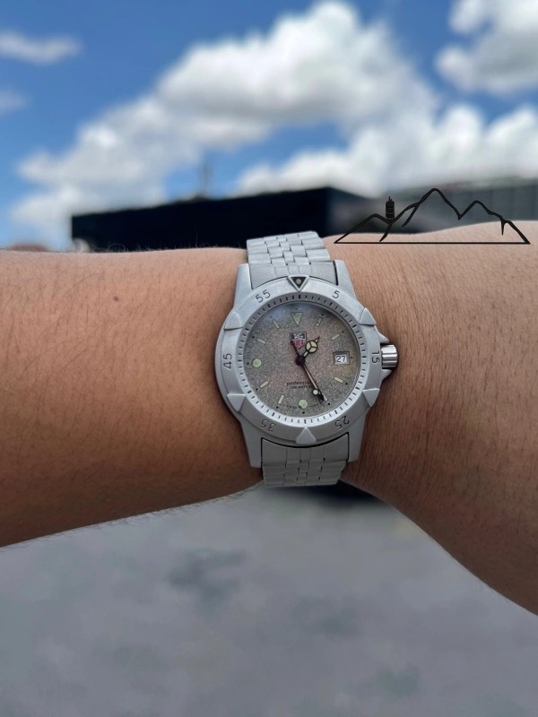 TAG Heuer 1500 Professional 200 m esfera gris