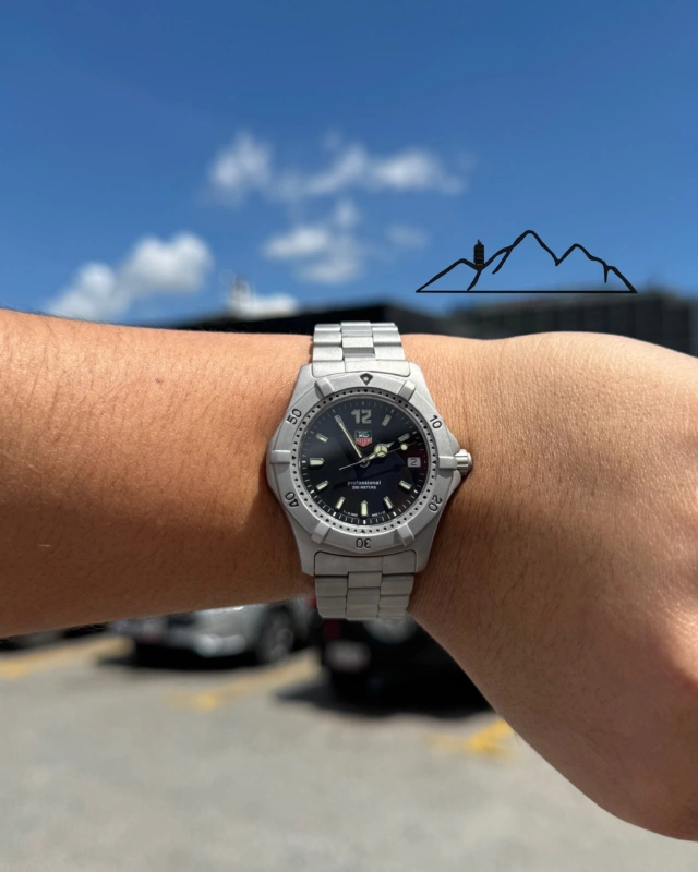 TAG Heuer 2000 Professional 200 m esfera negra con cifra 12